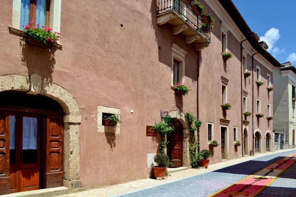 Hotel Alle Vecchie Arcate Пескасероли Екстериор снимка