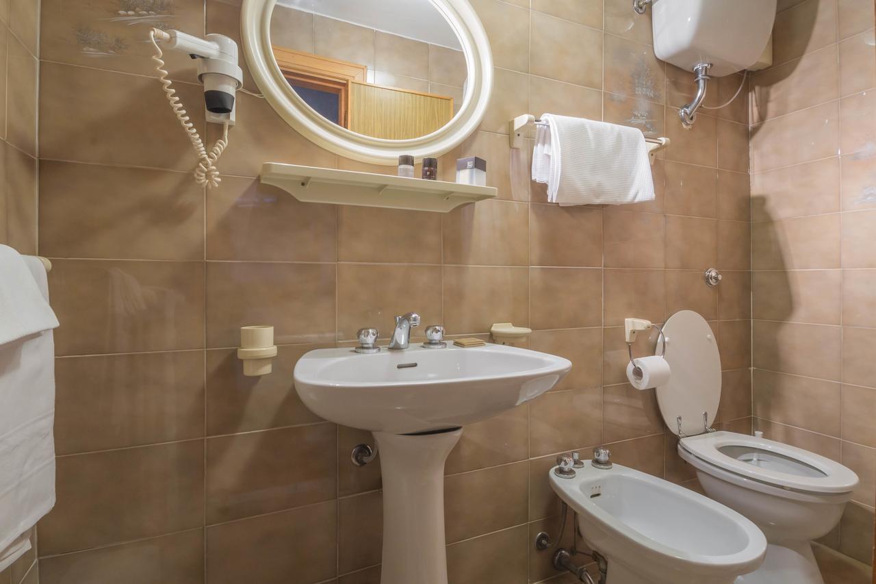 Hotel Alle Vecchie Arcate Пескасероли Екстериор снимка