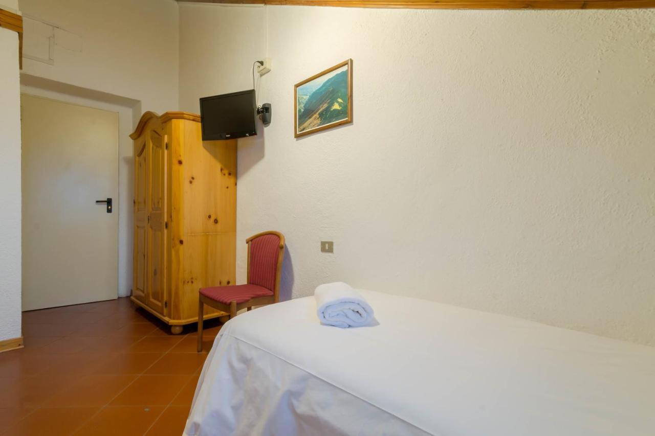 Hotel Alle Vecchie Arcate Пескасероли Екстериор снимка