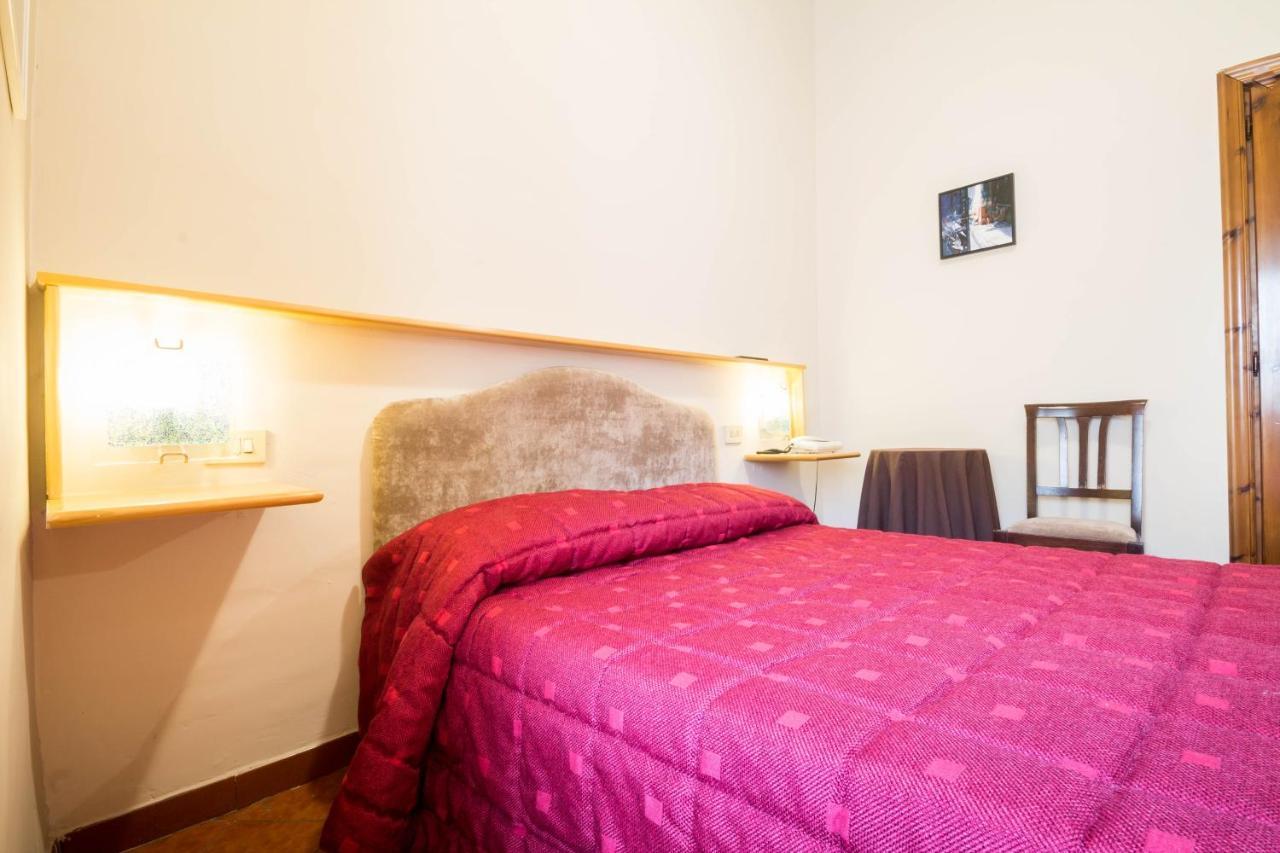 Hotel Alle Vecchie Arcate Пескасероли Екстериор снимка