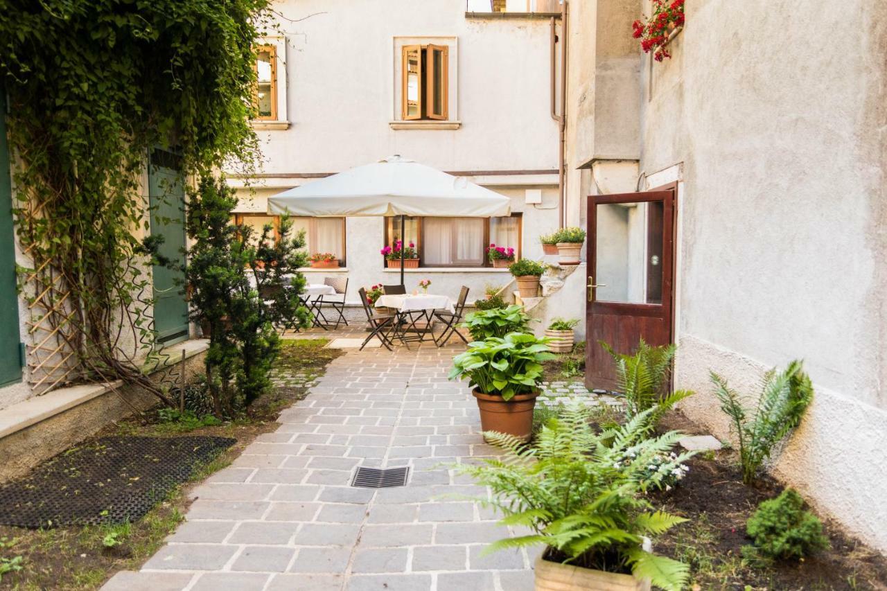Hotel Alle Vecchie Arcate Пескасероли Екстериор снимка